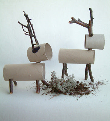 Reindeers from toilet rolls