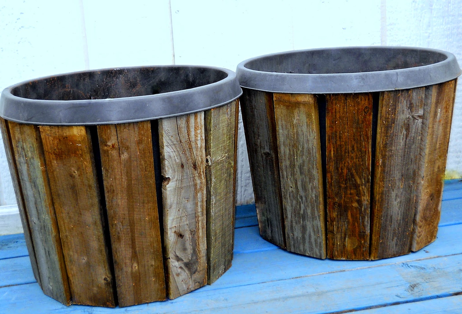 Cover Your Pots with Pallet Wood