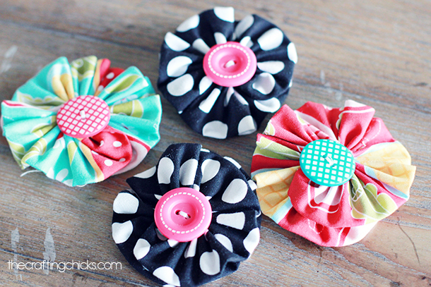 Make these adorable ruffle fabric flowers