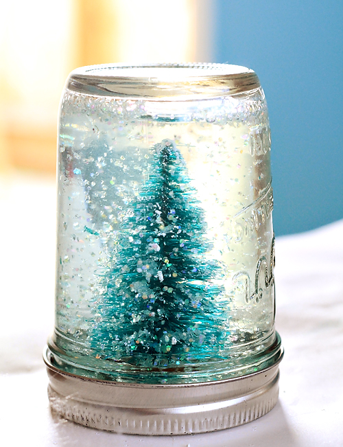 Mason Jar Snow Globe