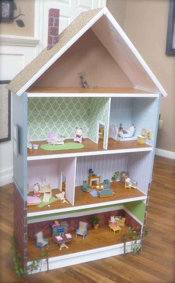 Bookshelf Turned into Doll House