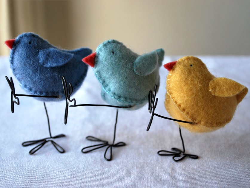 Adorable felt Easter chicks with wire legs