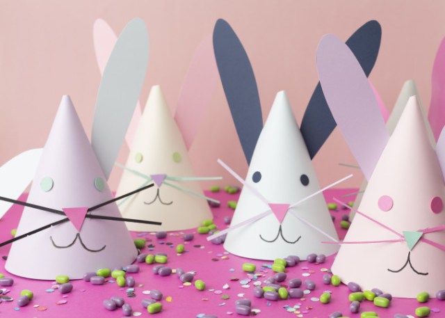 Make these adorable bunny party hats