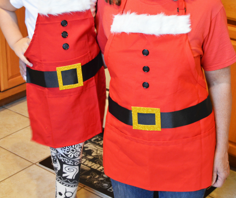 No-Sew Santa Aprons