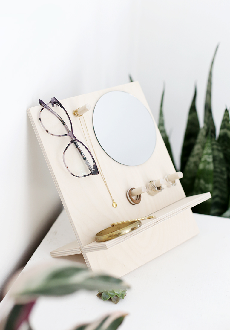 Glasses and Jewelry Organizer